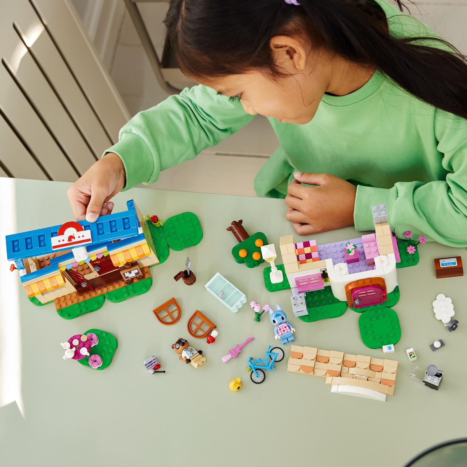 LEGO® Animal Crossing 77050 Nooks Laden und Sophies Haus