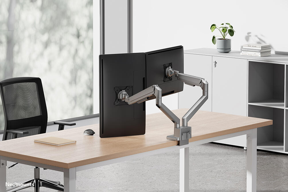 Neomounts DS70-250SL2 vollbewegliche Tischhalterung für 17-32' Bildschirme - Silber