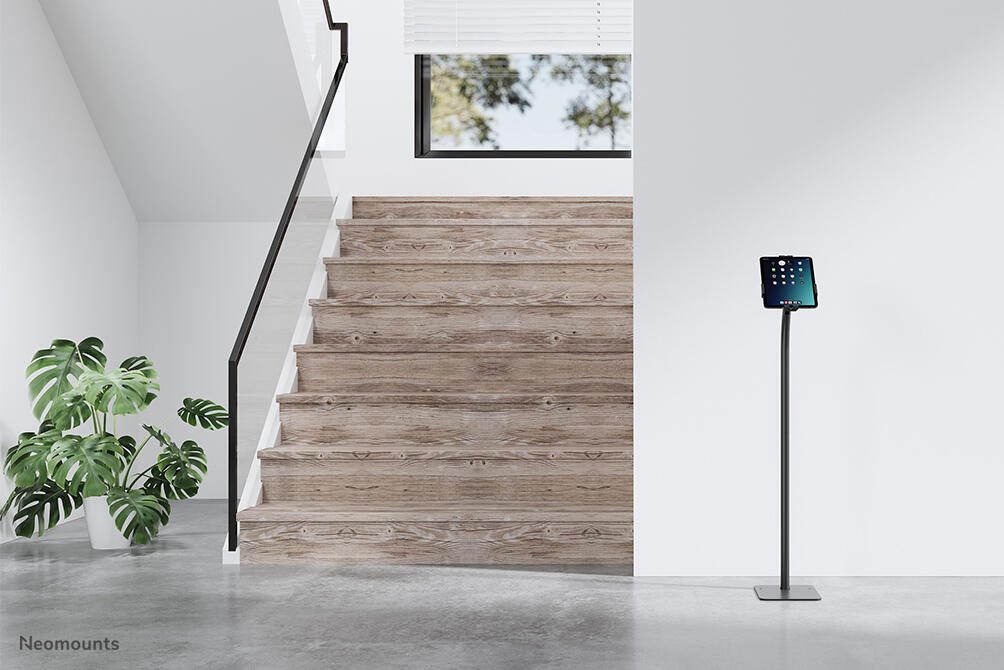 Neomounts FL15-625BL1 neig- und drehbarer Tablet-Bodenständer für 7,9-11' Tablets - Schwarz