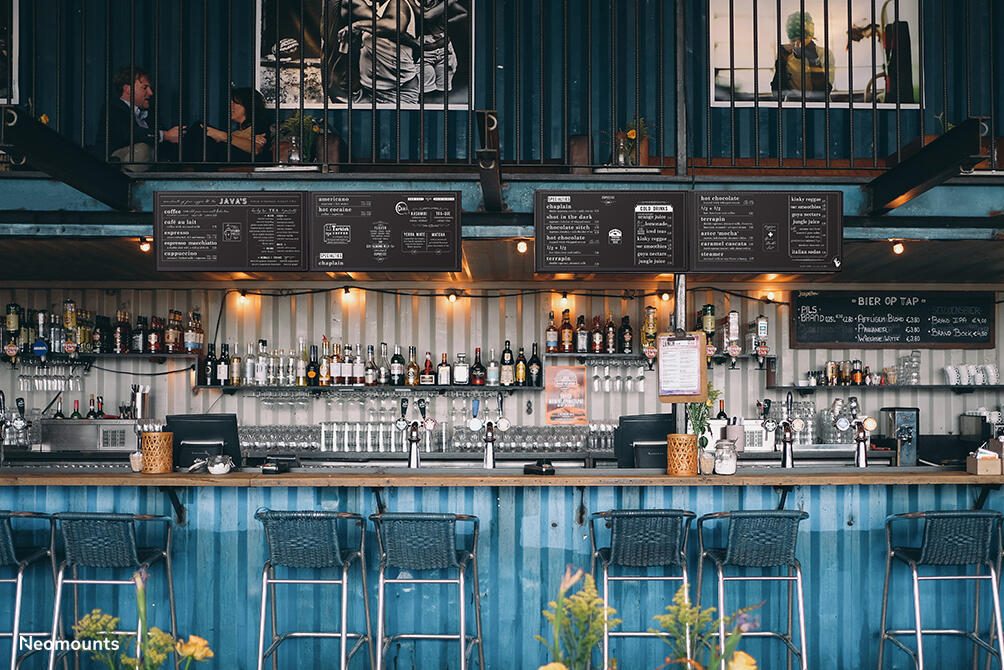 Neomounts NMPRO-WMB3 dreifach Menuboard Wandhalterung