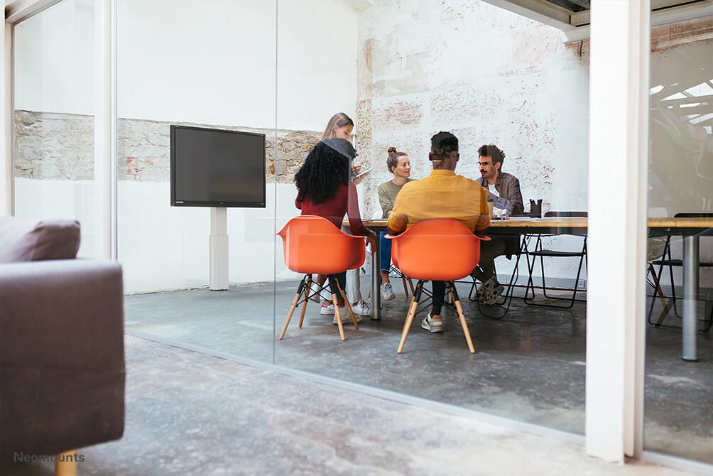 Neomounts PLASMA-W2500SILVER motorisierte Wandhalterung