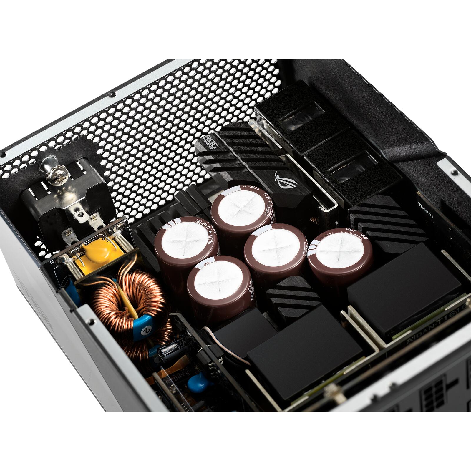ROG THOR 1600W Titanium Netzteil