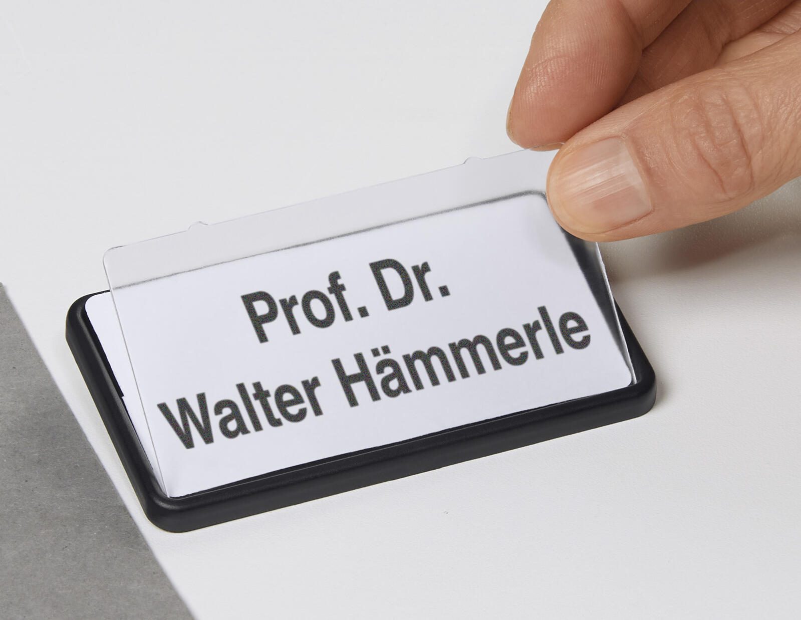 DURABLE Clip-Card Namensschilder schwarz 7.5 cm x 4 cm