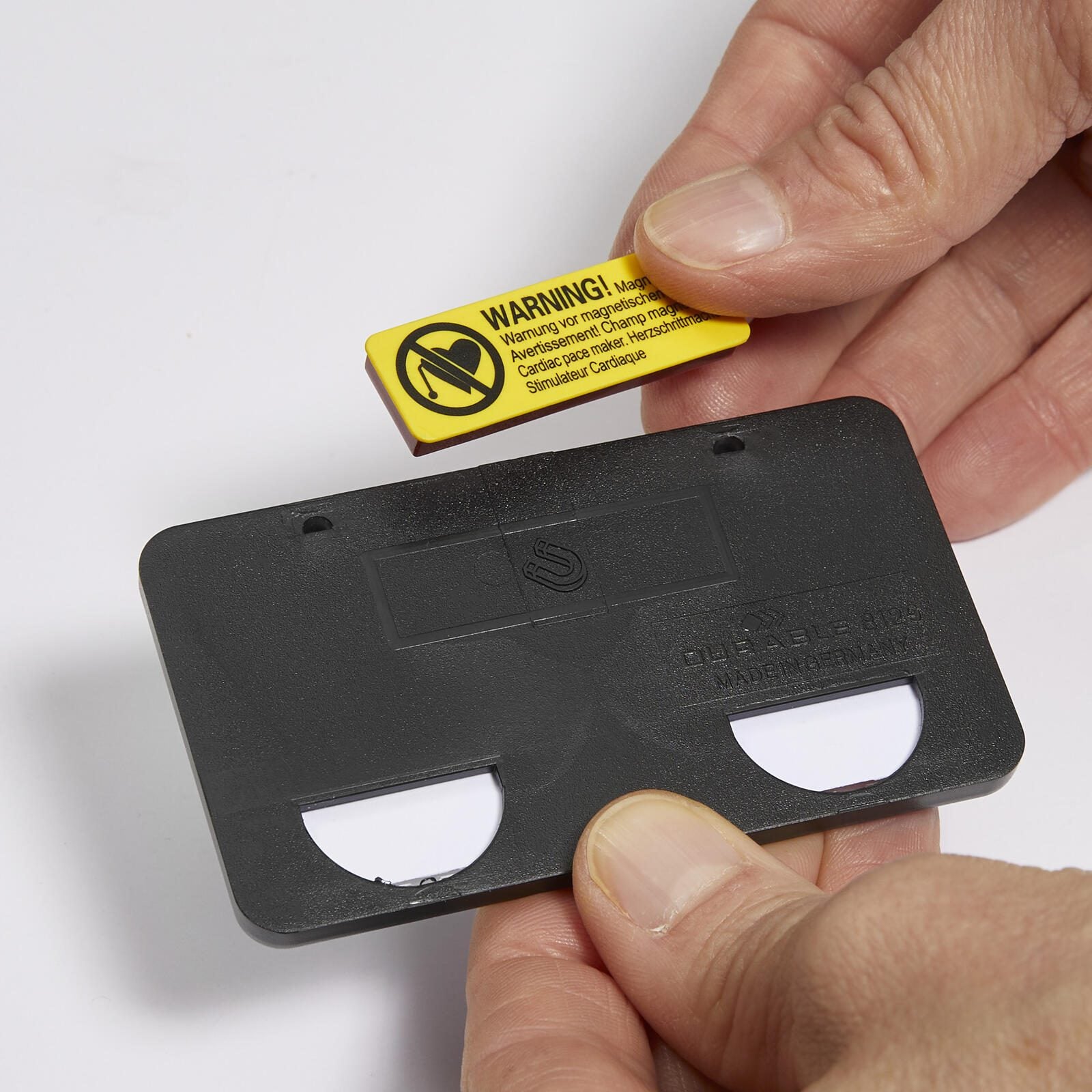 DURABLE Clip-Card Namensschilder schwarz 7.5 cm x 4 cm