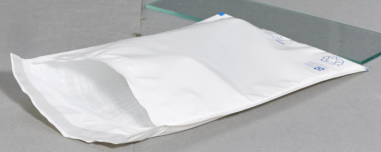 aroFOL® POLY 7/G Luftpolstertaschen für DIN A4 weiß