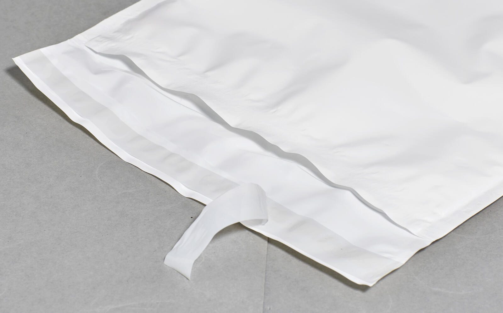 aroFOL® POLY 7/G Luftpolstertaschen für DIN A4 weiß