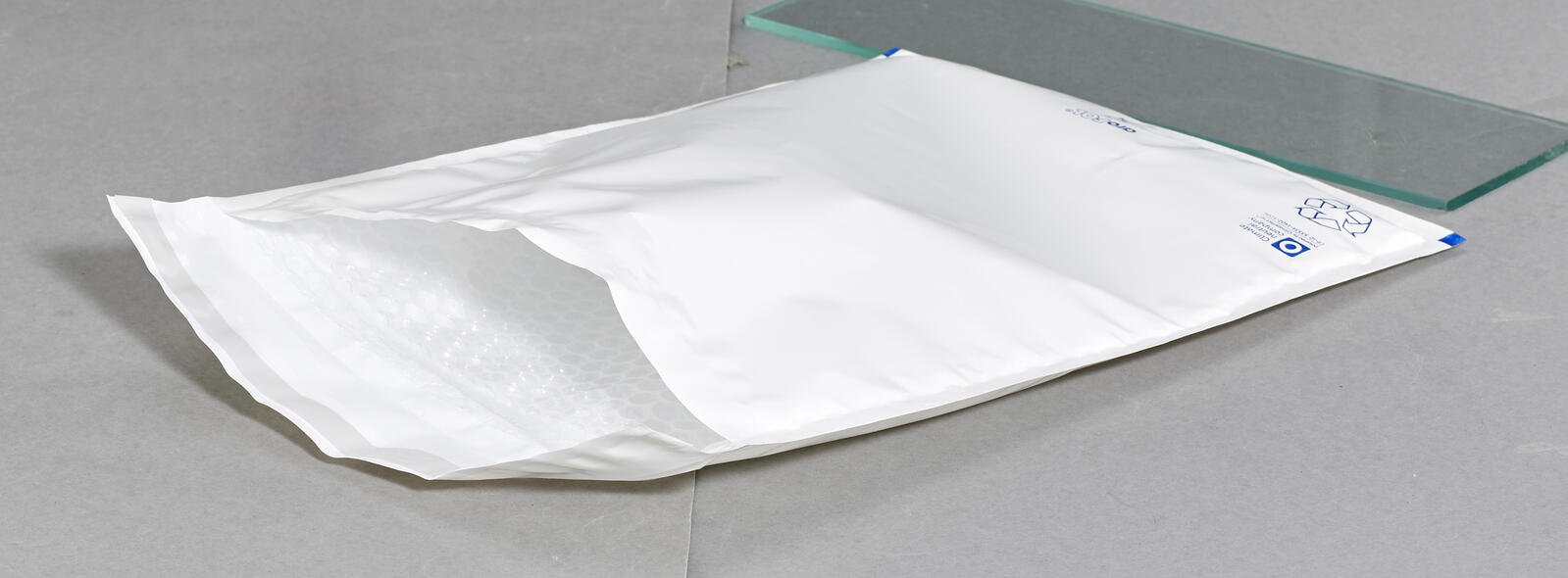 aroFOL® POLY 8/H Luftpolstertaschen für DIN C4 weiß