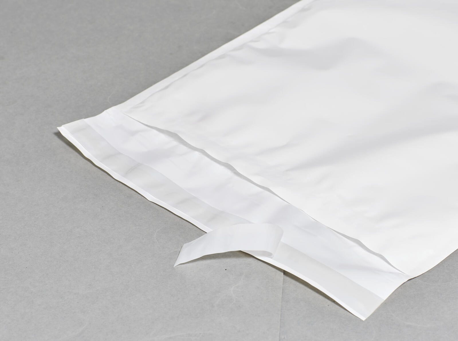 aroFOL® POLY 8/H Luftpolstertaschen für DIN C4 weiß