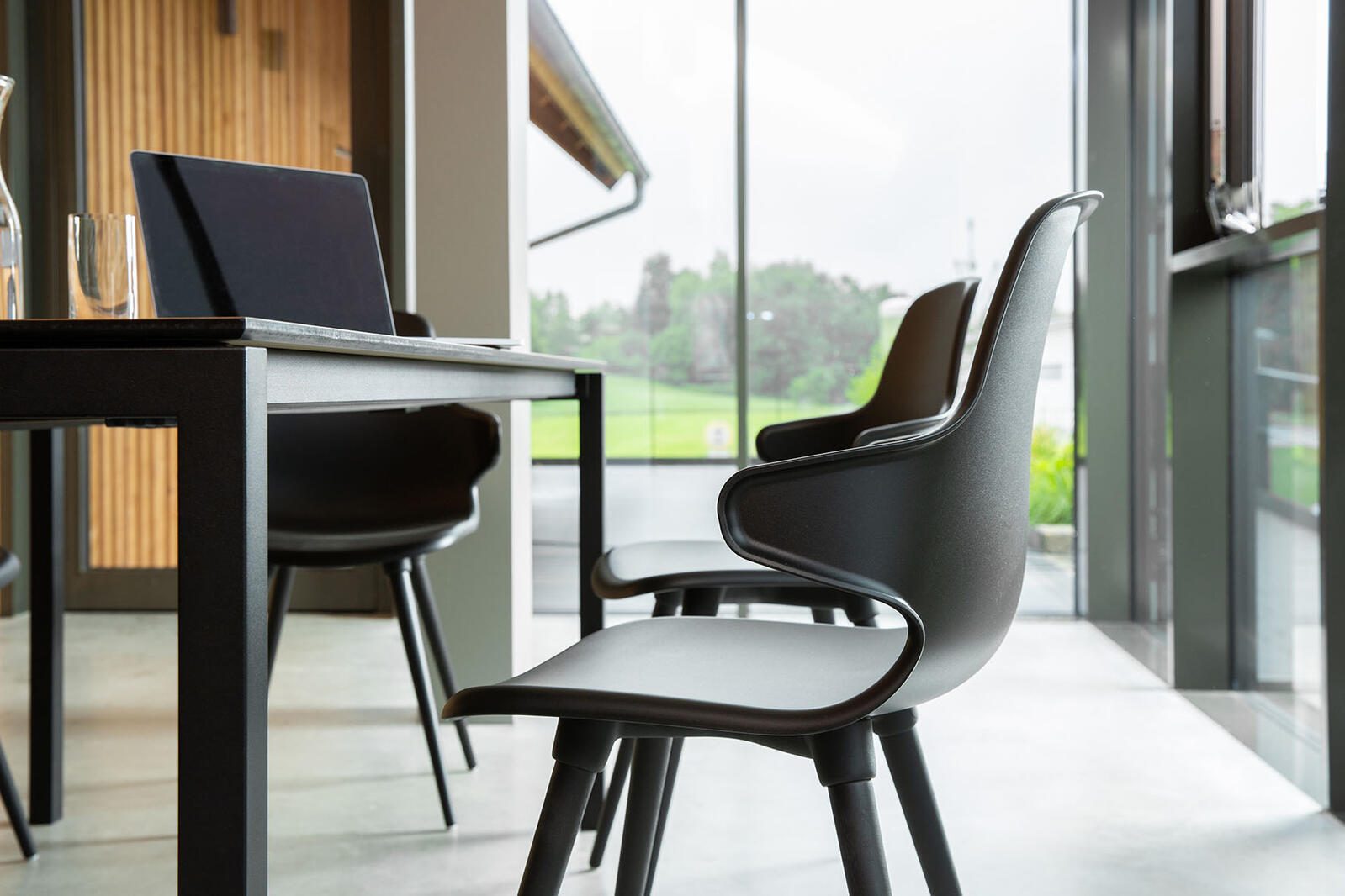 Topstar Besucherstuhl T 2020 mit AL sw