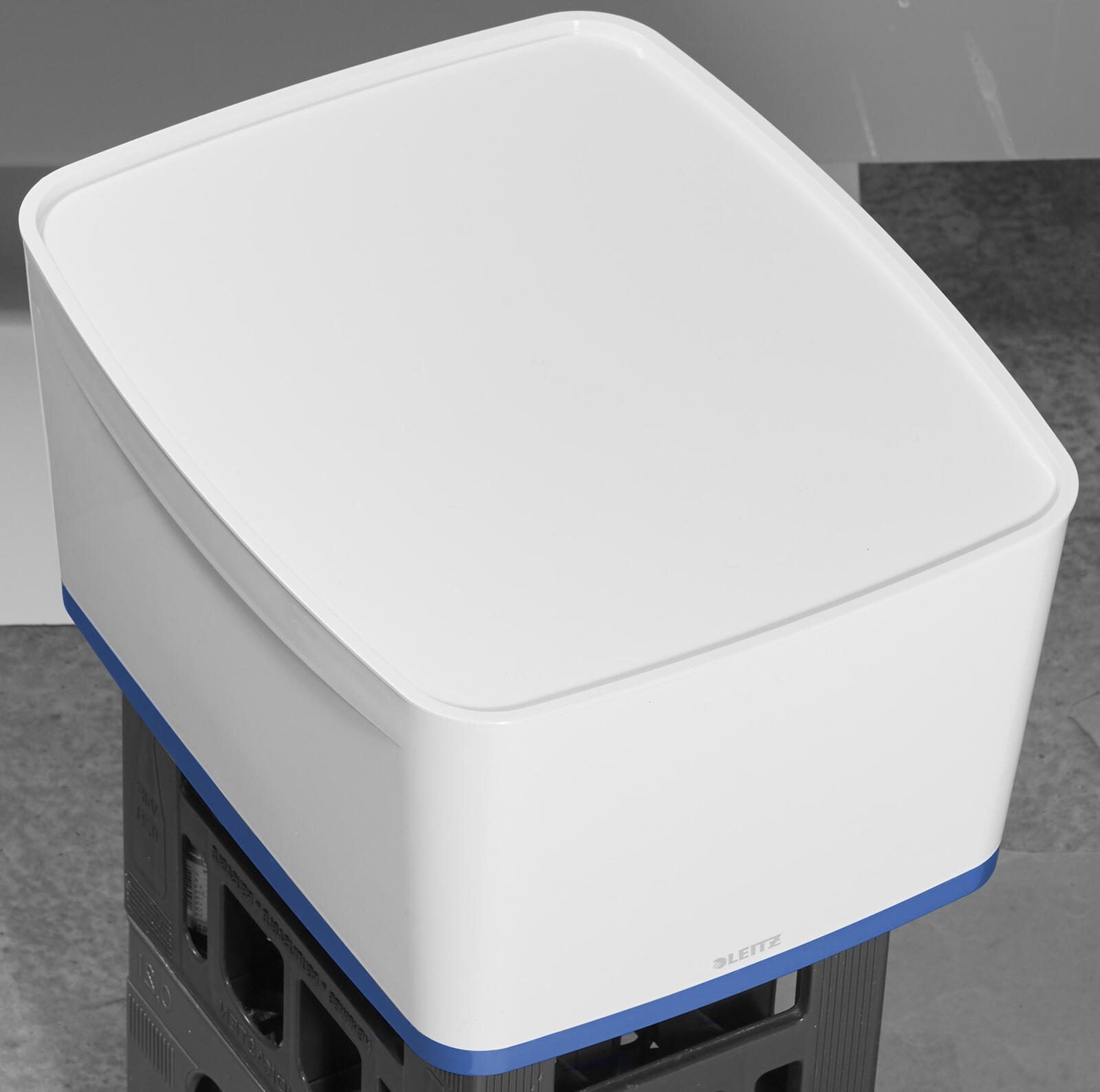 LEITZ Aufbewahrungsbox 18,0 l - 38,5 x 31,8 x 19,8 cm perlweiß/blau