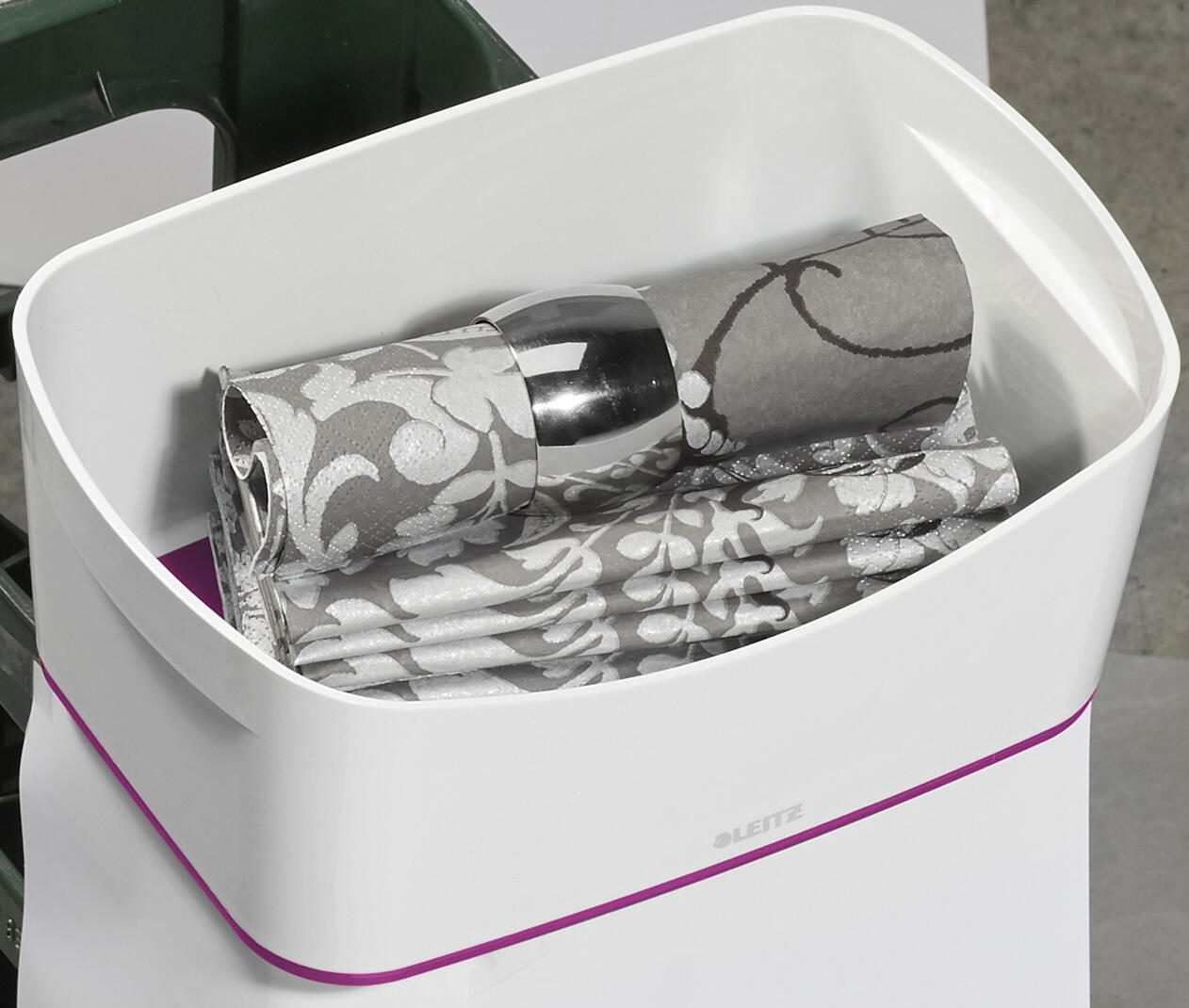 LEITZ Aufbewahrungsbox 3,0 l - 24,6 x 16,0 x 9,8 cm perlweiß/pink