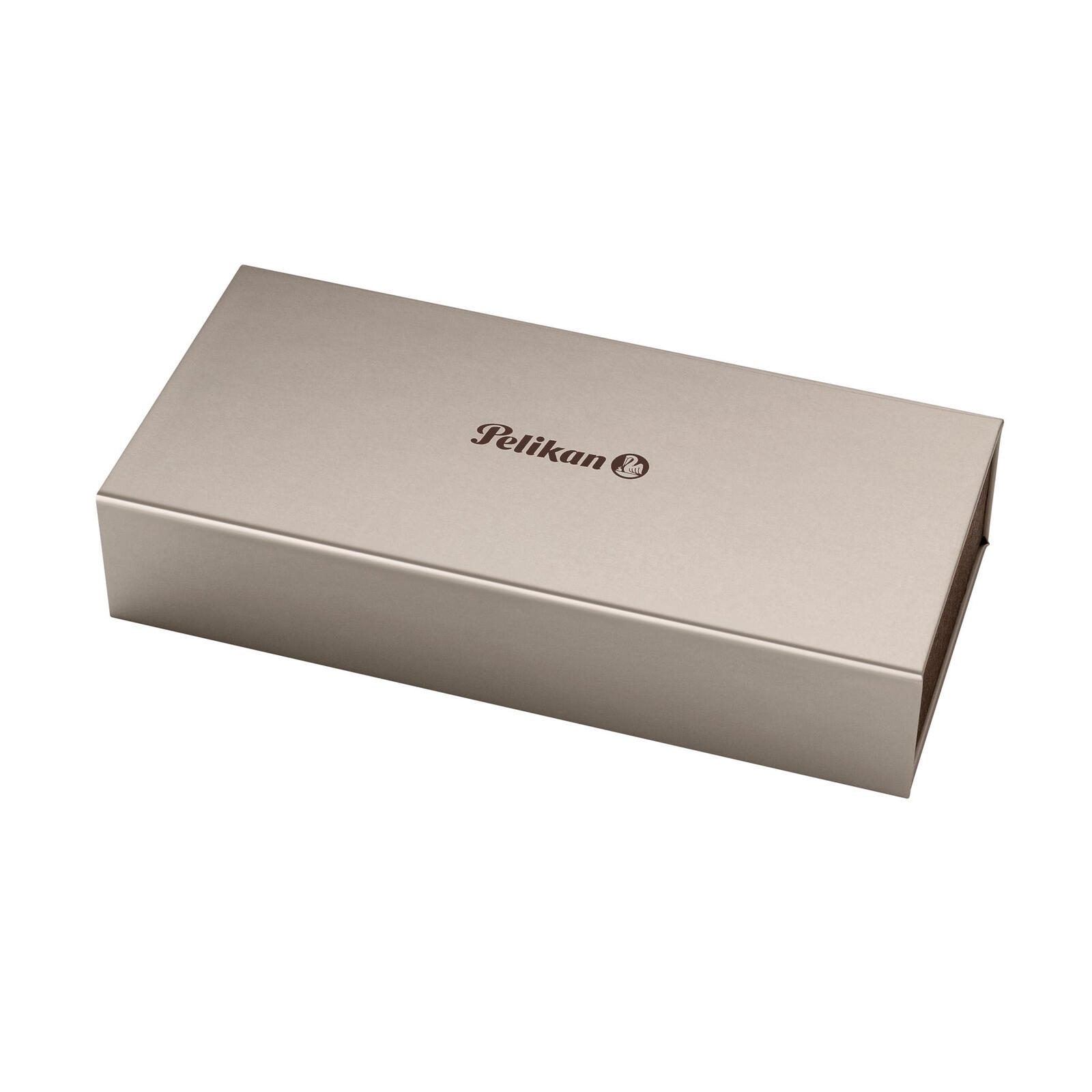 Pelikan Kolbenfüller Souverän M800 schwarz