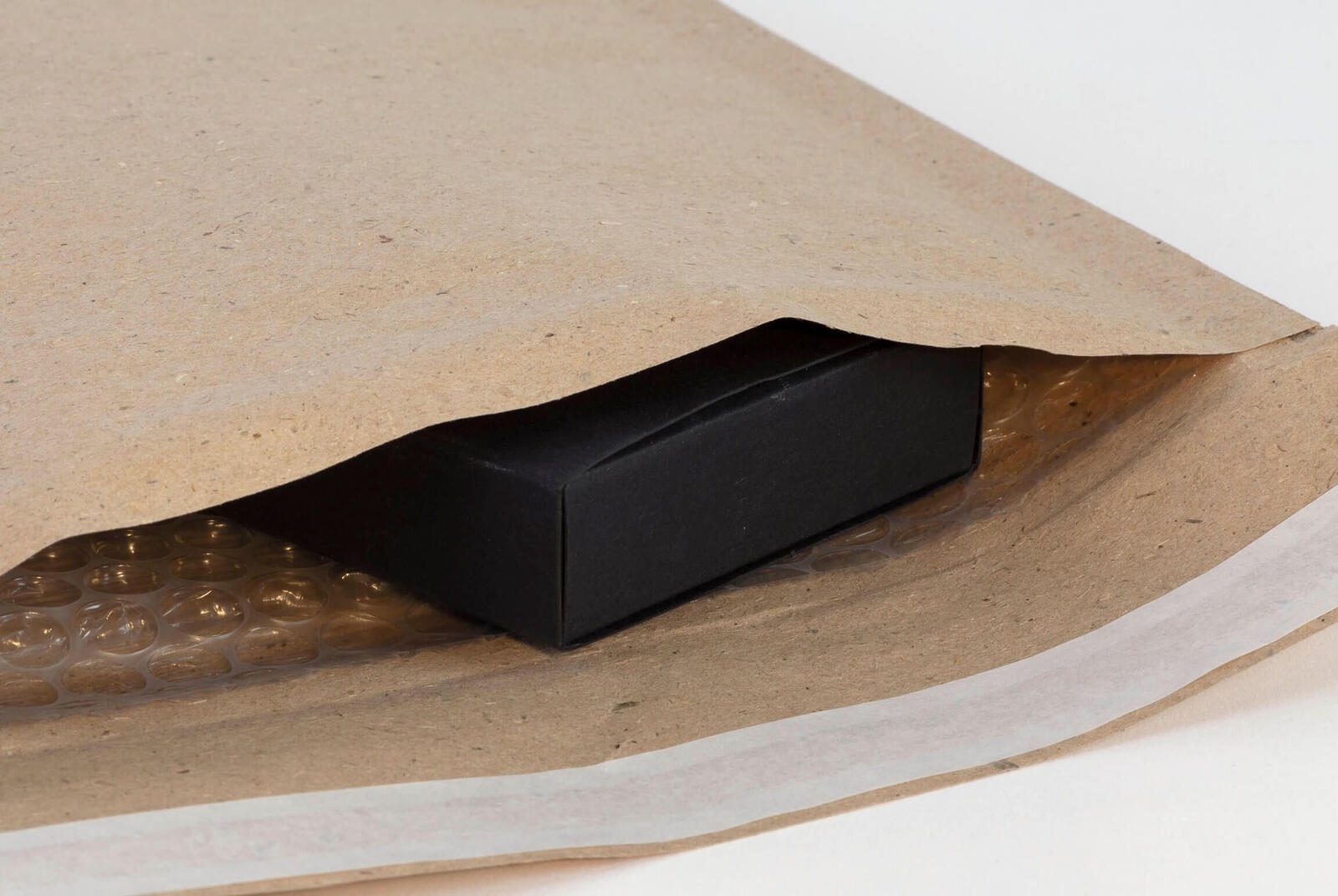 aroFOL® CLASSIC eco 4/D Luftpolstertaschen für DIN B5 braun