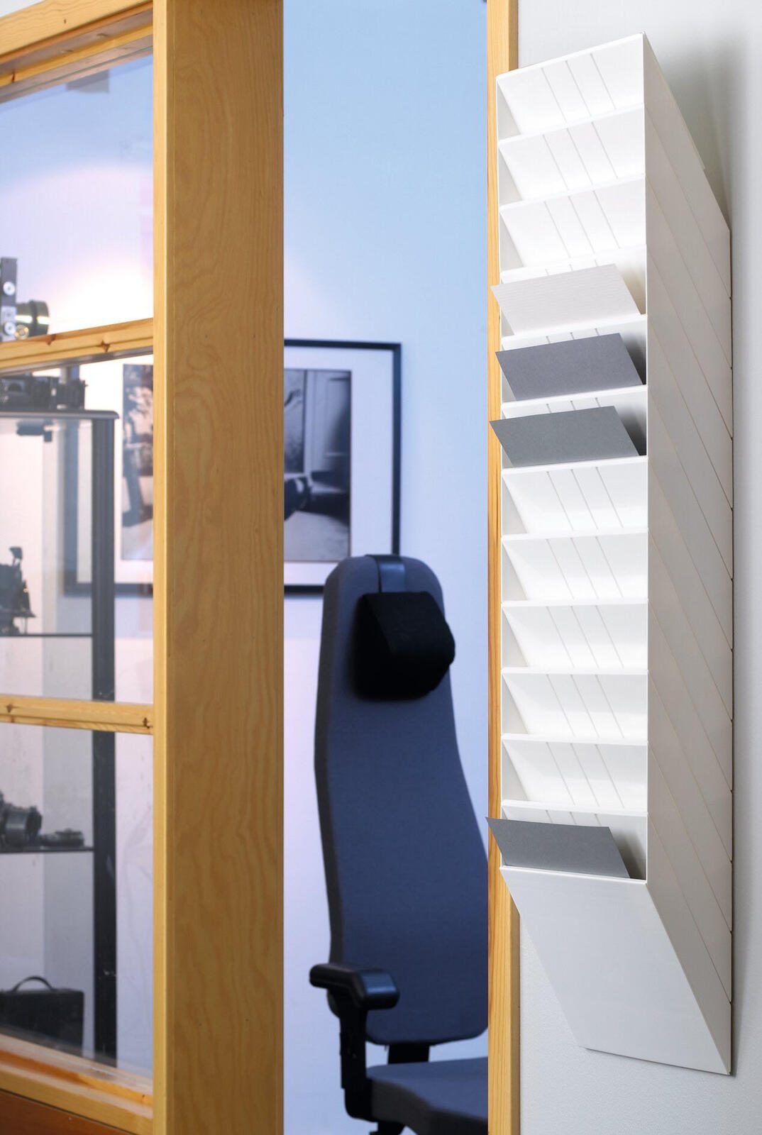 DURABLE FLEXIBOXX Wandprospekthalter DIN A4 12-Fach weiß