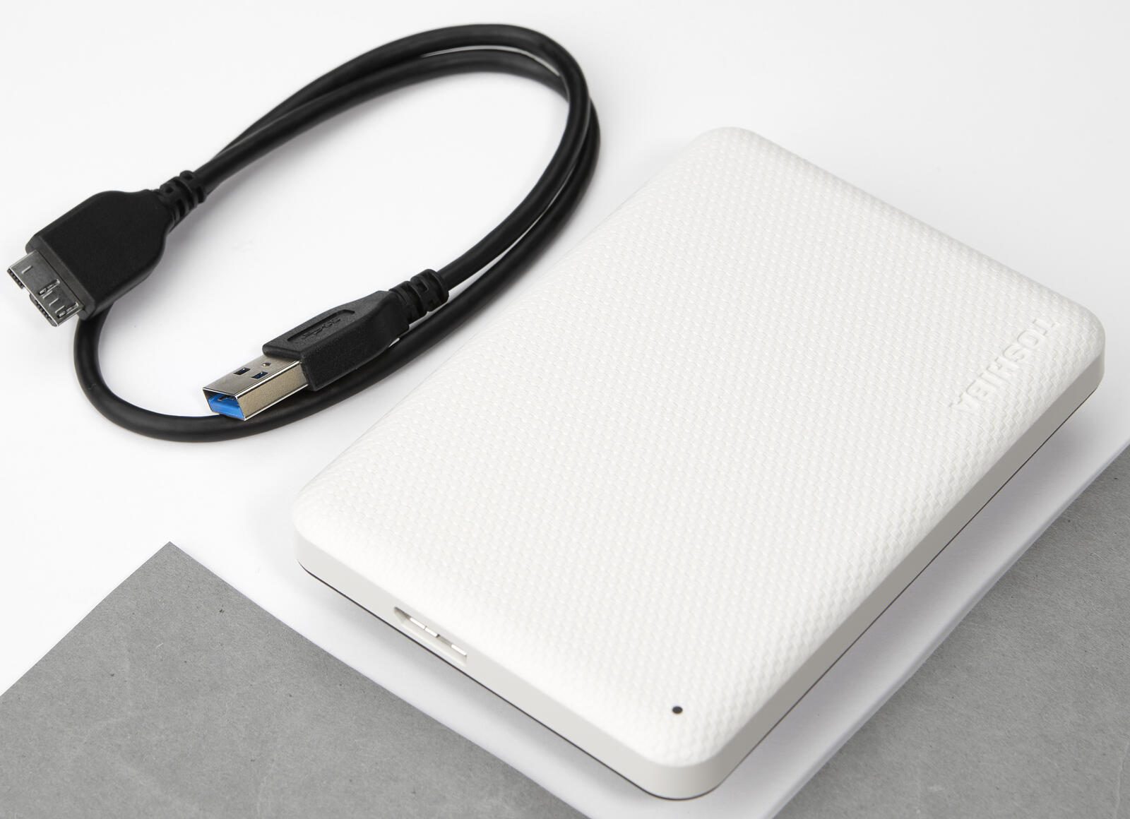 Toshiba Canvio Advance - 1 TB Beige