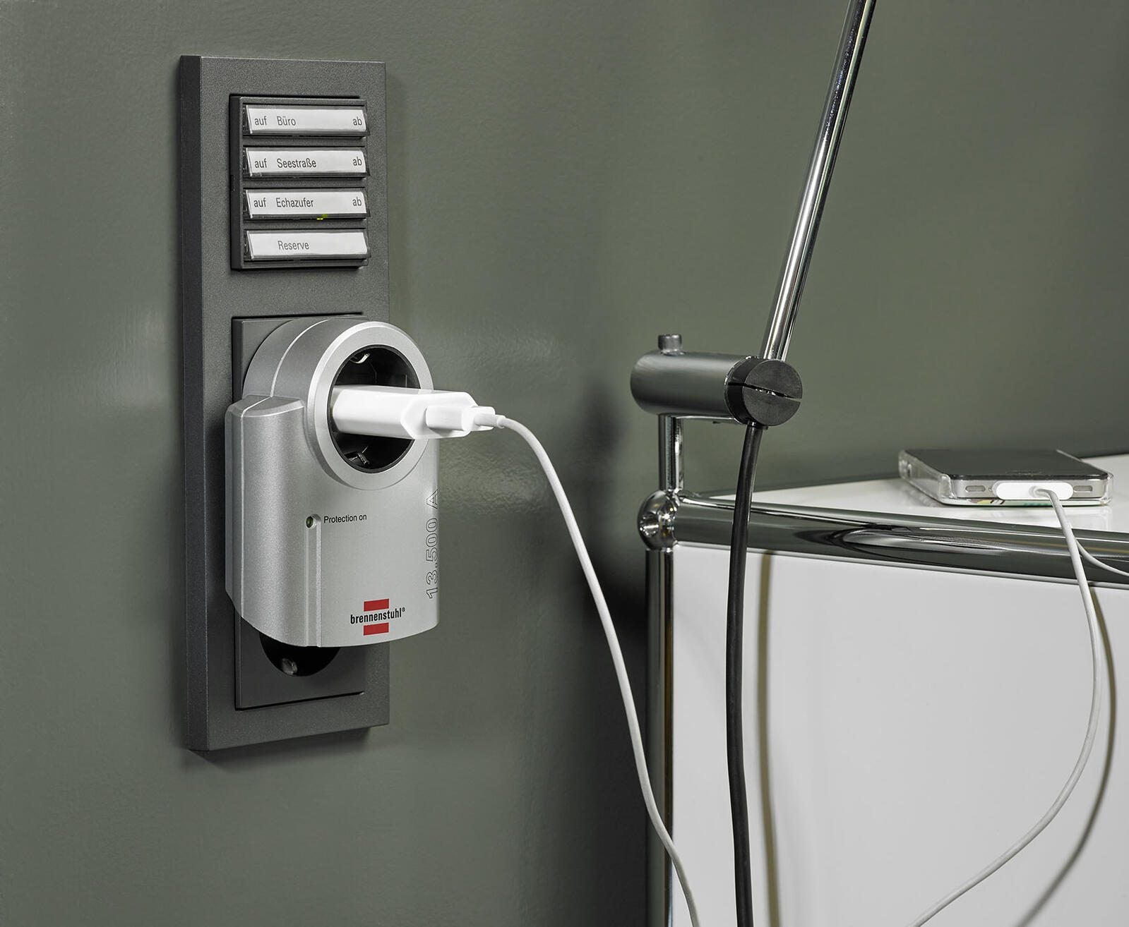 brennenstuhl Überspannungsschutzadapter silber