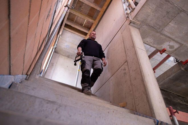 brennenstuhl Akku-LED-Baustrahler silber