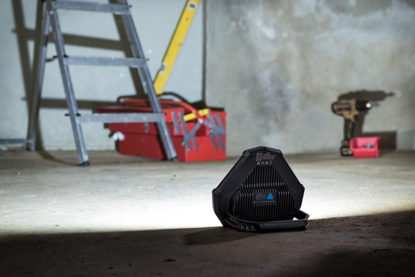 VARTA Akku-LED-Baustrahler 12 W schwarz