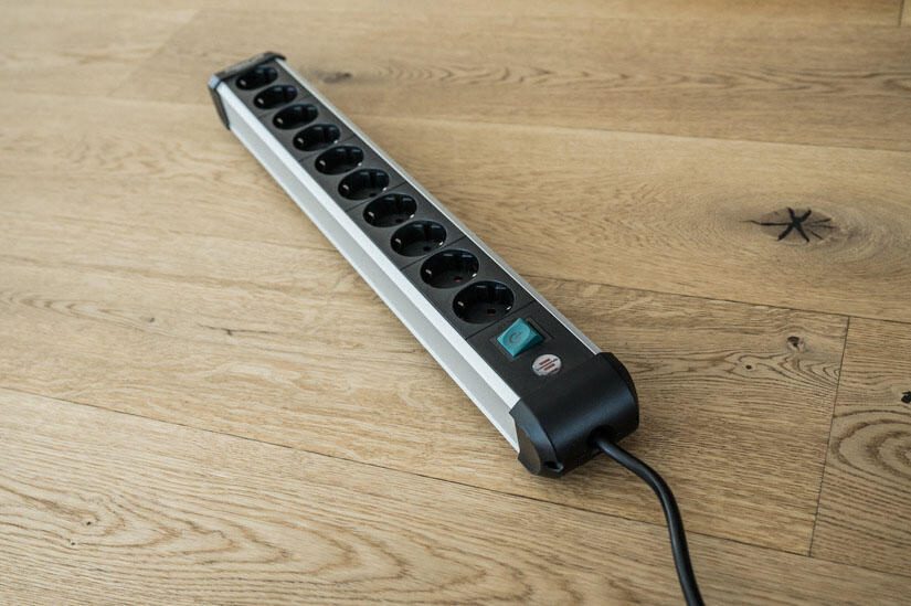 brennenstuhl Steckdosenleiste mit Schalter Premium-Alu-Line 3 m