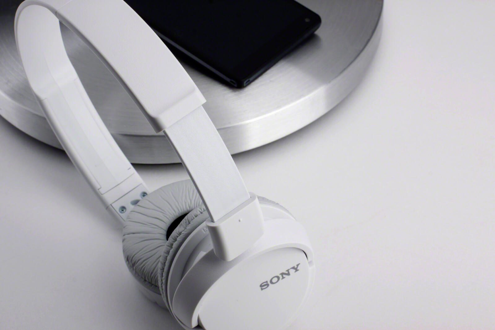 Sony Kopfhörer MDR-ZX110AP schwarz
