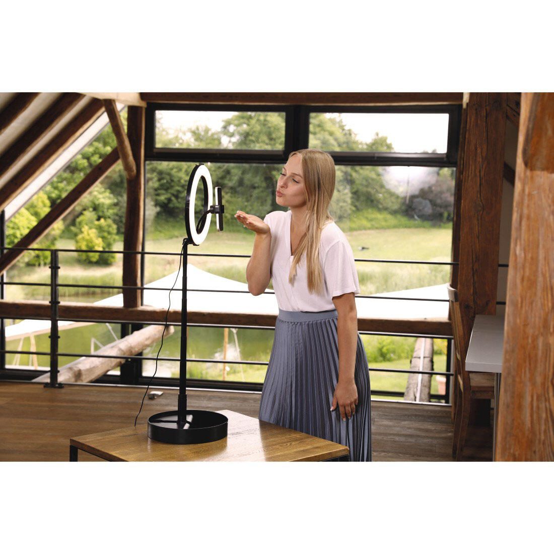 Hama LED-Ringlicht mit Stativ 10.4 W schwarz