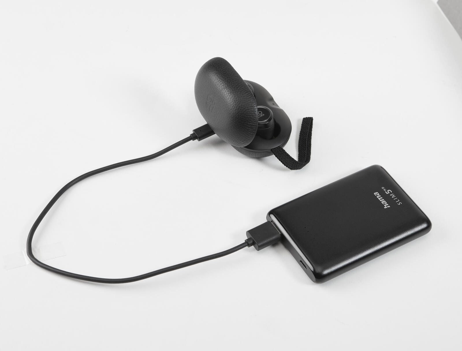hama SLIM 5HD Powerbank 5.000 mAh schwarz