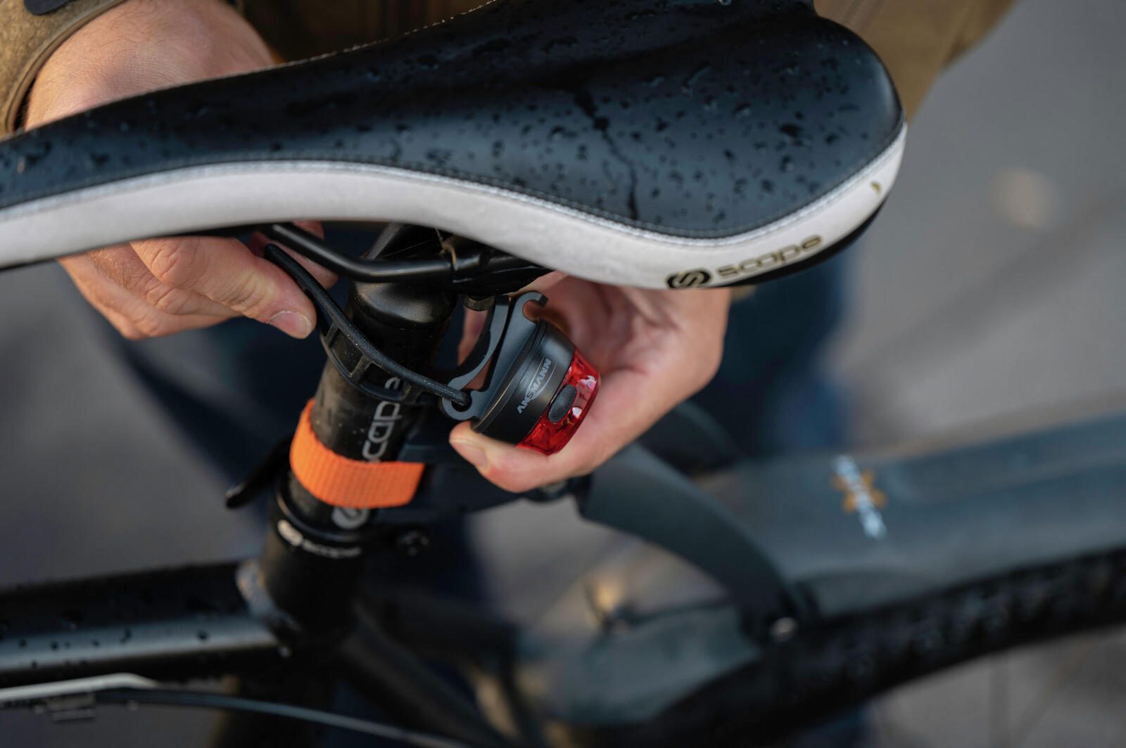 ANSMANN Fahrradbeleuchtung schwarz