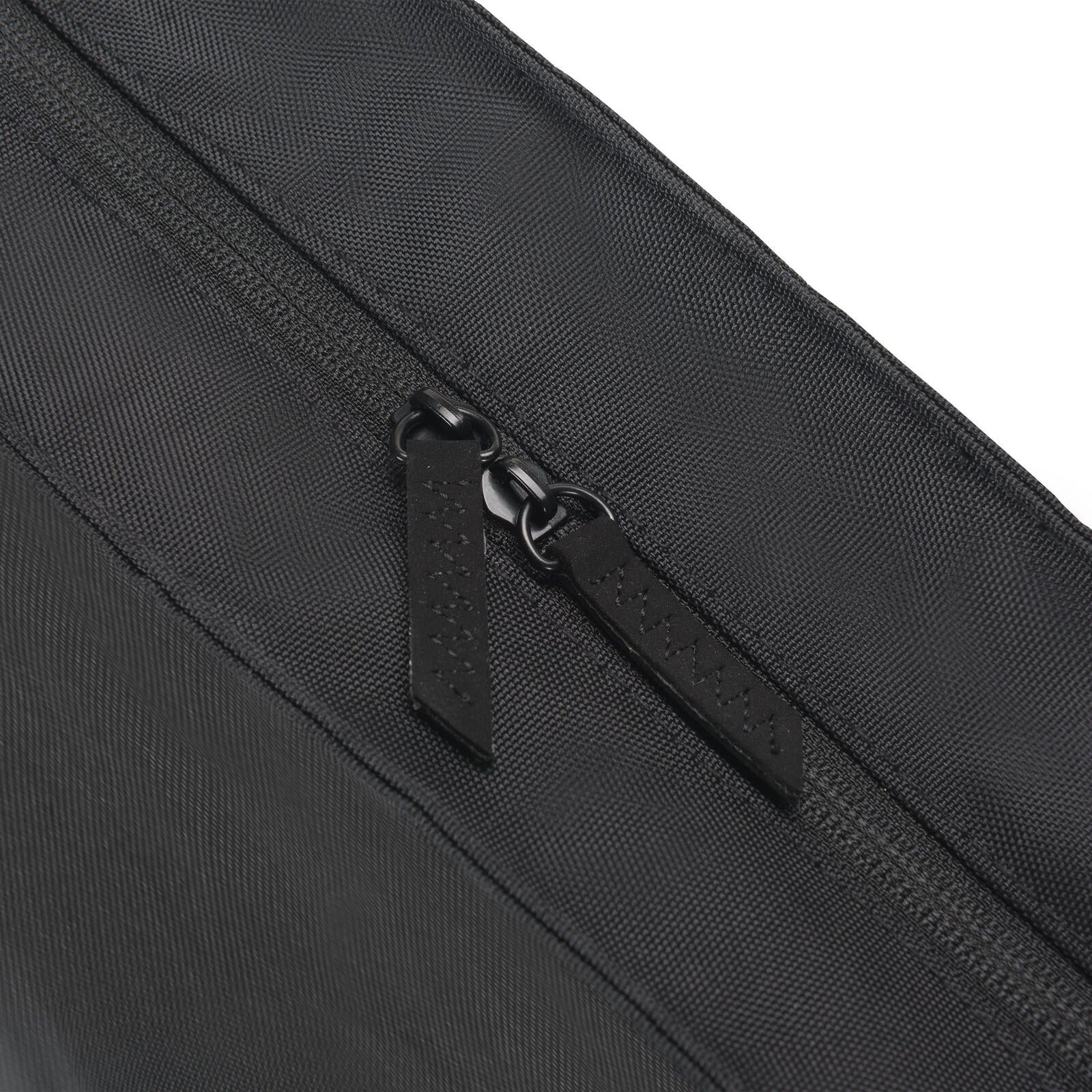 Dicota Laptoptasche Bag Eco MOTION 35,0 x 2,5 x 24,5 cm schwarz