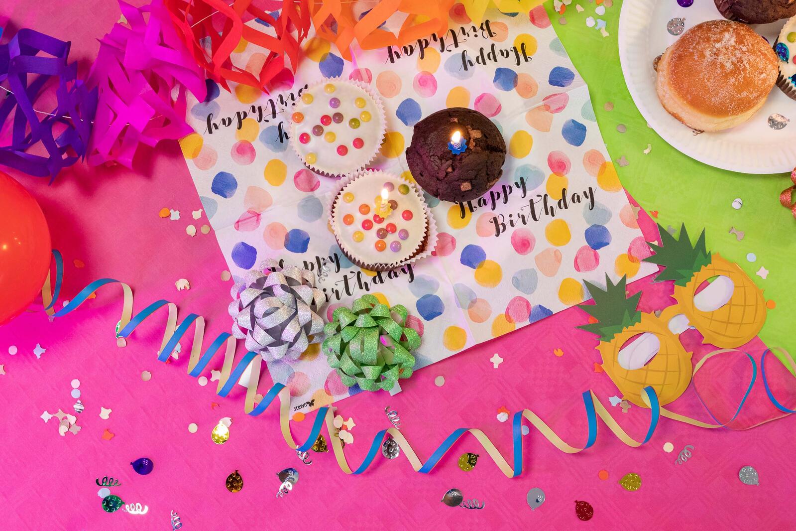 Idena Luftschlangen bunt