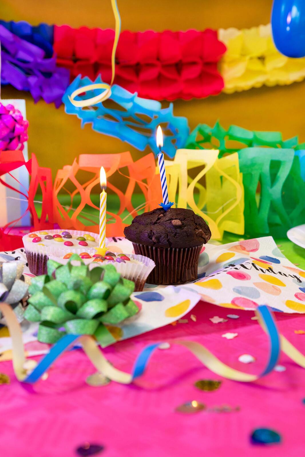 Idena Luftschlangen bunt