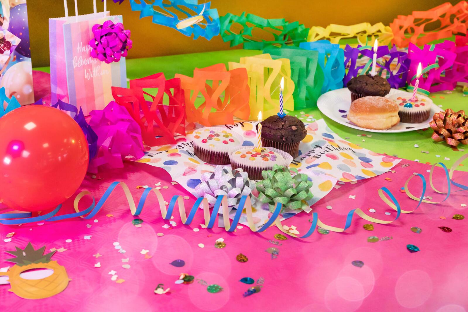 Idena Luftschlangen bunt