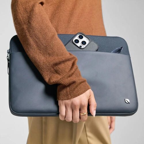 Incase A.R.C. Schutzhülle mit Tasche 16 Zoll