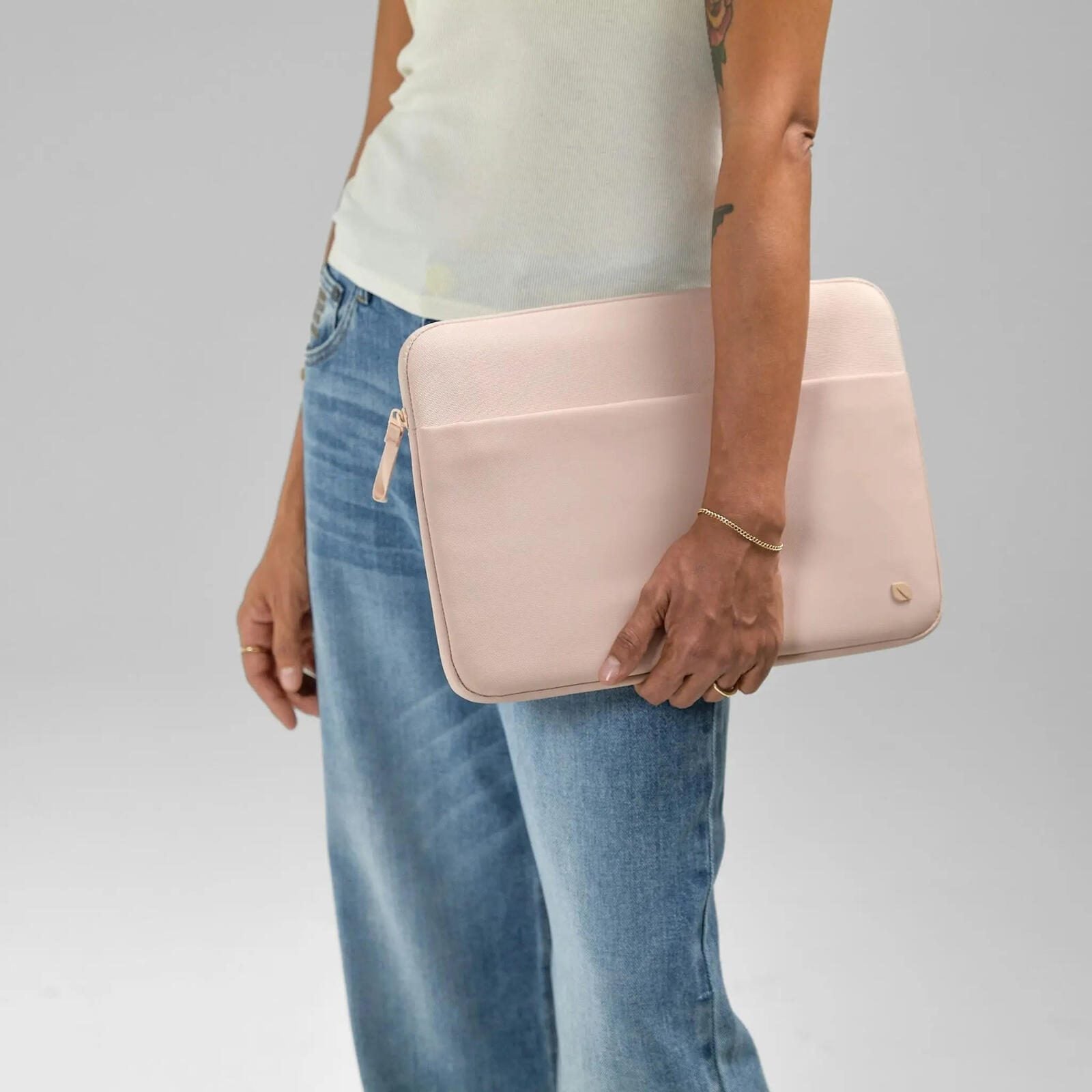 Incase A.R.C. Schutzhülle mit Tasche 16 Zoll
