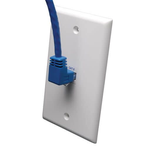 Eaton Tripp Lite Series Up-Angle Cat6 Gigabit Molded UTP Ethernet Kabel (RJ45 Right-Angle Up M zu RJ45 M), Blue, 5 ft. (