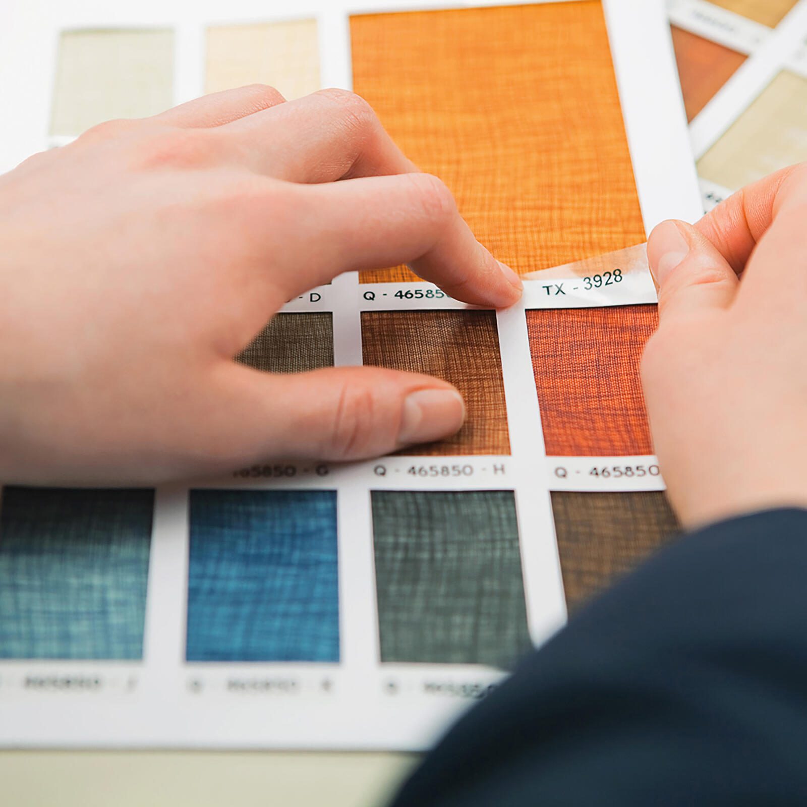 DYMO® Original D1-Schriftband für LabelManager™ 6mm x 7m - Polyester, wieder ablösbar - schwarz auf rot
