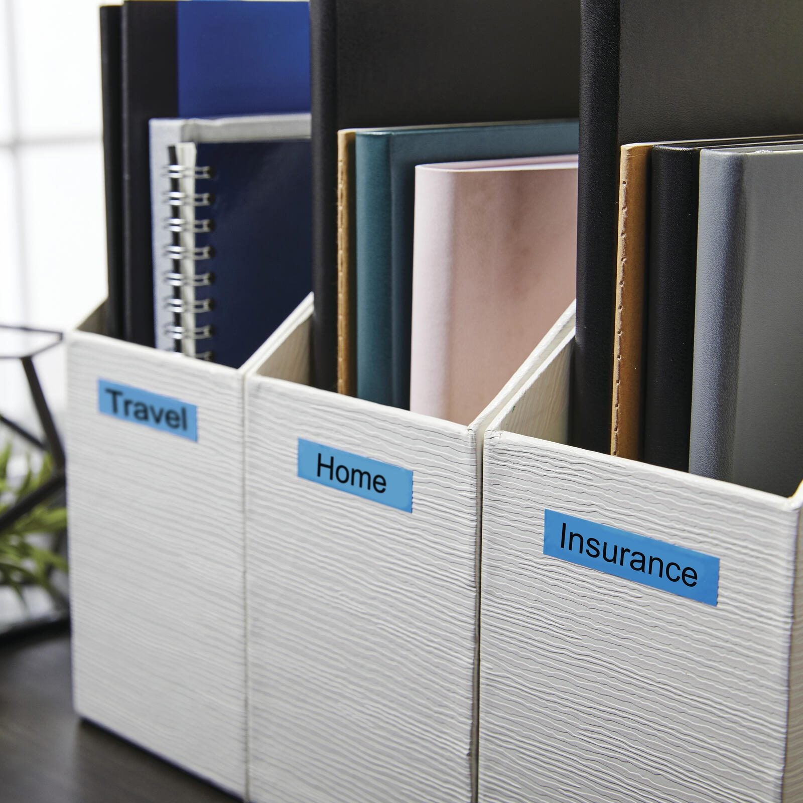 DYMO® Original D1-Schriftband für LabelManager™ 12mm x 7m - Polyester, wieder ablösbar - schwarz auf blau