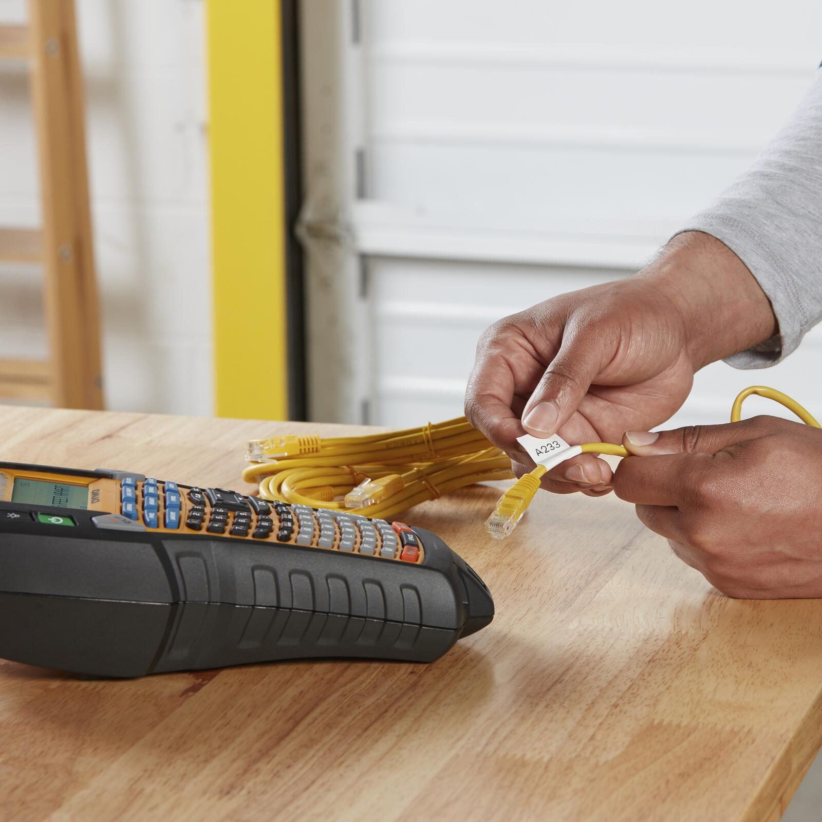 DYMO® Rhino 6000+ Industrielles Beschriftungsgerät, USB - Anschluss, ABC-Tastatur, im KofferSet