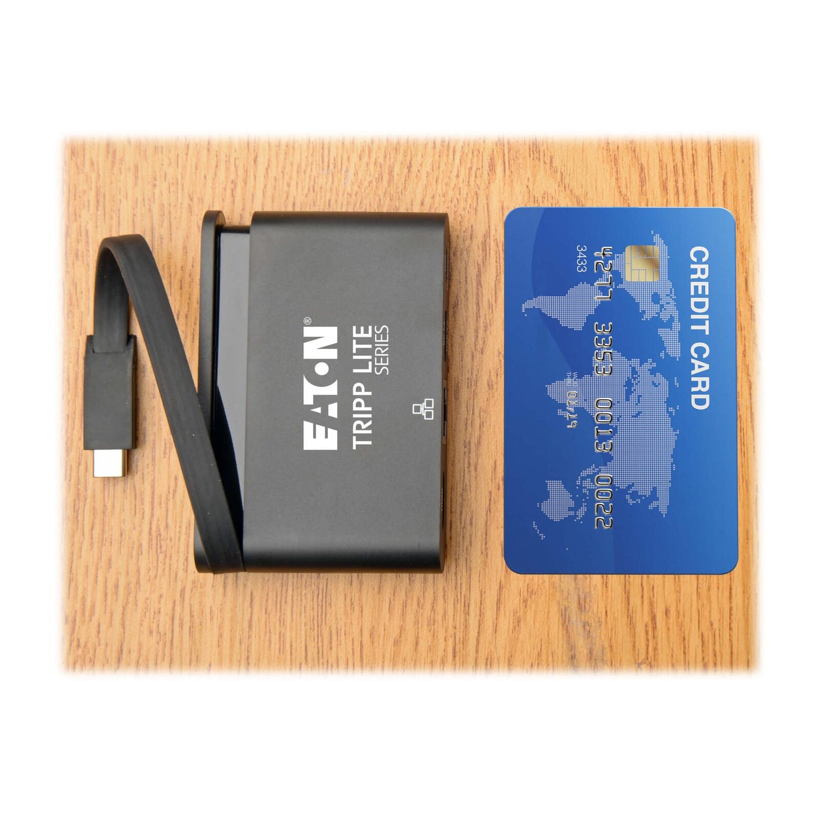 Eaton Tripp Lite Series USB-C Multiport Adapter - 4K HDMI, USB-A, GbE, Self-Szuring Kabel, 100W PD Charging, Schwarz