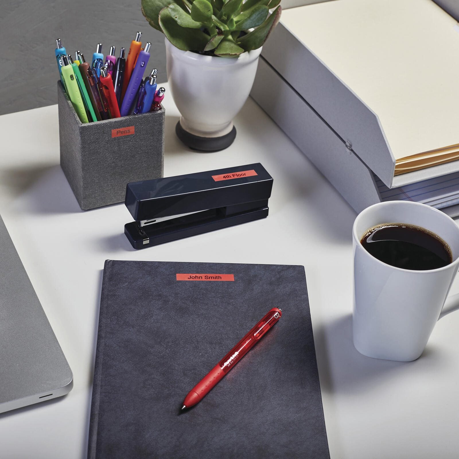 DYMO® Original D1-Schriftband für LabelManager™ 9mm x 7m - Polyester, wieder ablösbar - schwarz auf rot
